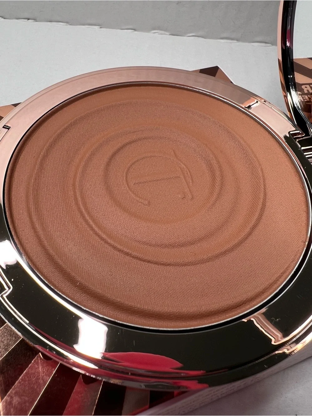 Charlotte Tilbury BEAUTIFUL SKIN SUN-KISSED GLOW BRONZER